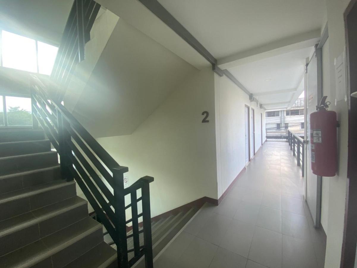 Oyo 1135 Triple A Residence Chiang Mai Zewnętrze zdjęcie