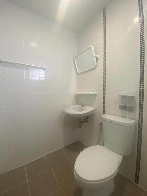 Oyo 1135 Triple A Residence Chiang Mai Zewnętrze zdjęcie